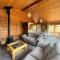 Pass the Keys Beautiful 2BR Beach Lodge Set In Stunning Gardens
