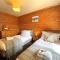 Pass the Keys Beautiful 2BR Beach Lodge Set In Stunning Gardens