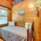 Ellijay Cabin with Deck and Hot Tub! - Ellijay