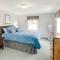 Chic and Central Apartment about 6 Mi to Sebec Lake!