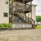Chic and Central Apartment about 6 Mi to Sebec Lake!