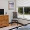 Luxe Mt. Rainier Lodge w/ Hot Tub-AC-Game Room