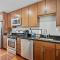 Perfect Location! Stylish Condo Steps Away from Nationals Stadium and Navy Yard in DC's Southwest Gem - Вашингтон