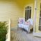 59 Chaucer Apartment