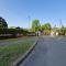 Chalet moderne au bord dun lac