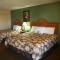 Coach Light Inn