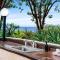 Kailua Bay View, AC, King Bed, Lanai, Pool, Walk to Kailua Village