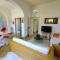 -Casa Padronale fronte Mare-