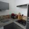 Appartement Avignon centre intra muros Cour extérieure Parking privé gratuit - Avignon