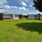 2 Bedroom Chalet Close to Beach