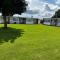 2 Bedroom Chalet Close to Beach
