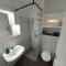 Neumühler Hof Ferienwohnung "Stefan" bietet 4 Schlafzimmer und 4 Bäder , eine Große Badewanne und großer Terrasse zum Garten, kostenfreie Parkmöglichkeiten