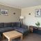Neumühler Hof Ferienwohnung "Stefan" bietet 4 Schlafzimmer und 4 Bäder , eine Große Badewanne und großer Terrasse zum Garten, kostenfreie Parkmöglichkeiten