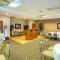 Comfort Inn & Suites Salmon Arm - Salmon Arm