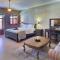Haones Suites