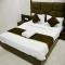 Hotel Royal Ican Sindhu Bhavan Road - Ahmedabad