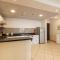 1BDR Apartment I Close To Metro I Marina Diamond 4