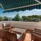 Spacious Beachfront Holiday Home