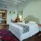 Room & Vespa 3