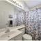Marco Island Retreat- close to beach !