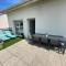 BnGo I Immense RoofTop Lyon I 2 chambres, 4 places parkings, 2 immenses terrasses, 8 personnes