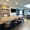 Group House Sleeps 26 THE ATTIC - 2 Miles to Cedar Point - Sandusky
