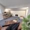 Group House Sleeps 26 THE ATTIC - 2 Miles to Cedar Point - Sandusky