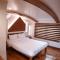 Premium Houseboat
