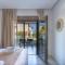 Sunshine Rooms and Suites
