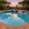 New Regal Manor Paradise Dreamy Heated Pool Spa