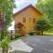 Smoky Mountain Vacation Rental with Large Deck! - Laxon