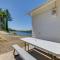 Peaceful Cloverdale Home - Walk to Winema Beach - Cloverdale