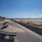 Beach View - 2 Bedroom Apartment - Llanelli - Llanelli