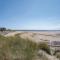 Beach View - 2 Bedroom Apartment - Llanelli - Llanelli