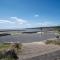 Beach View - 2 Bedroom Apartment - Llanelli - Llanelli