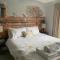 Peaceful Norfolk Broads 1 Bedroom 2 bath annexe - Halvergate