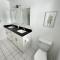 Letitia Heights !G Stylish and Spacious Private Bedroom with Shared Bathroom