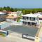 R&V Combate Beach House, 2nd Floor with Pool - Cabo Rojo