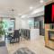 FREE PARKING PRIME LOCATION NEW MODERN CONDO