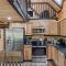 Private Cabin w King Bed and Private Hot Tub
