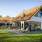 Wellness Villa Stay in Texel