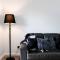 Salt & Pepper; Beautiful Town House in Margs!
