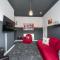 3 bedroom Shalom Sleeps 5 - Ideally Located in Hull- 2 Mins walk to Vibrant Newland Ave