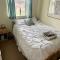 Double bed Parking Internet Coffee Garden Patio TV Quiet Close to main bus route B98 9NH - Beoley