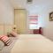 Sunny Lounge Apartment
