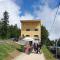 Chalet Jaune Charmant SOM - Sarcenas