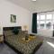 Beautiful large 3-bed coastal flat with parking. - 滨海弗林顿