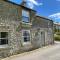 Weavers Cottage, Tideswell, sleeps 6, dog friendly