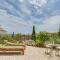 Beautiful Buganvillas Garden Property