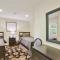 Connecticut Retreat Steps to Historic Downtown!
